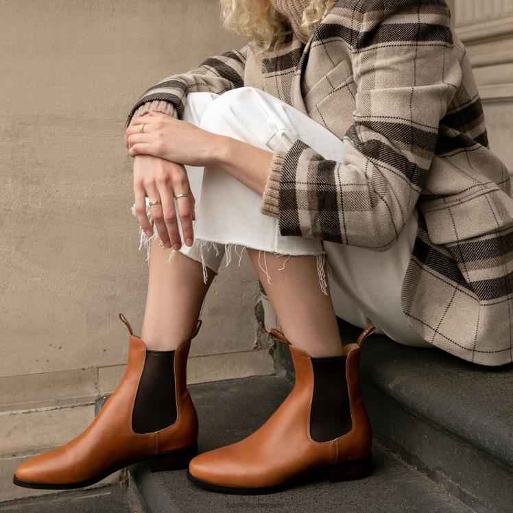 Bared Footwear mujer pelícano botas planas de cuero tostado 4Z004287